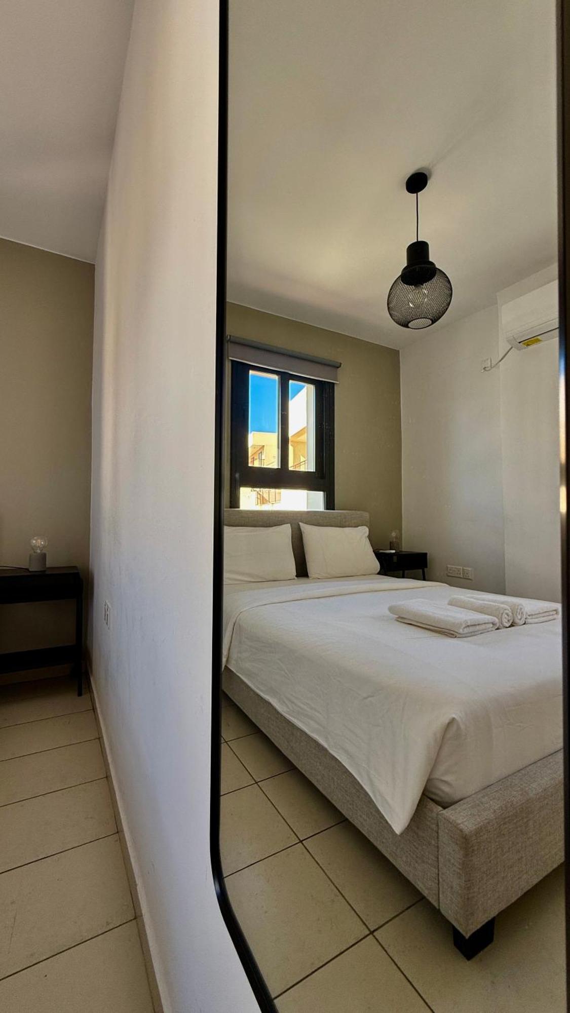 Sea La Vie #1 - Luxury Seaview Apartment Paphos Luaran gambar